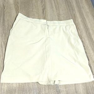 Brand New IZOD GOLD skort